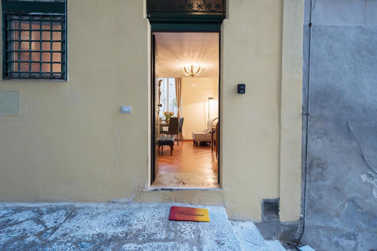 Ferienwohnung Napoli Centro, A Windows On The Monuments Exterior foto