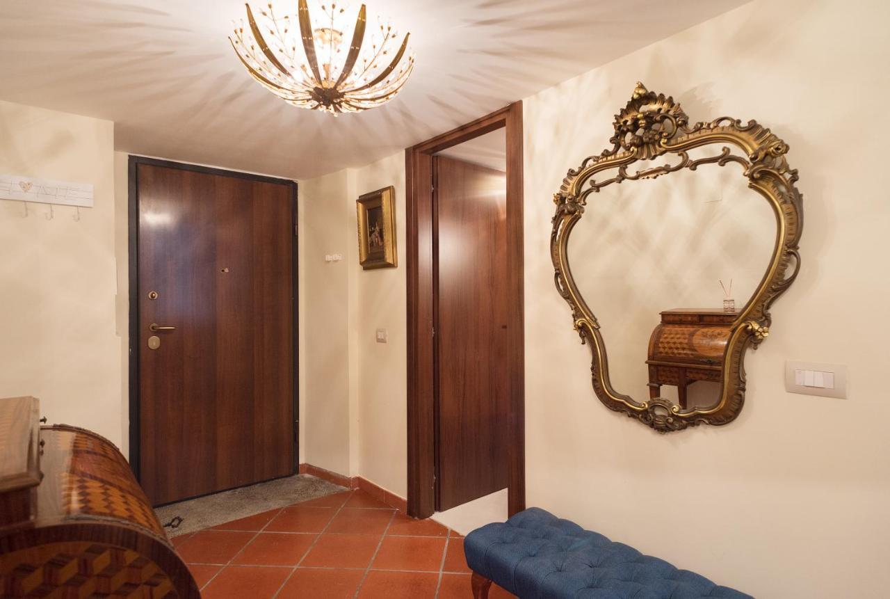 Ferienwohnung Napoli Centro, A Windows On The Monuments Exterior foto
